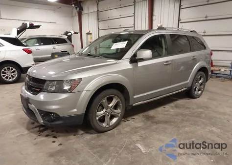 2016 Dodge Journey Crossroad z USA, uszkodzony, nr VIN 3C4PDCGB8GT146526